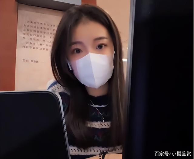 中專的風吹到了211大學，研究生曬學生證慶祝，評論區卻一股酸味